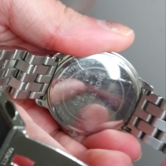 Michael Kors Watch - Picture 9 of 9